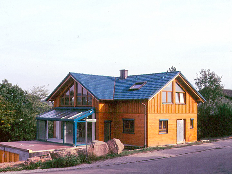 EFH03, Holzfassade, Winkelbau.jpg